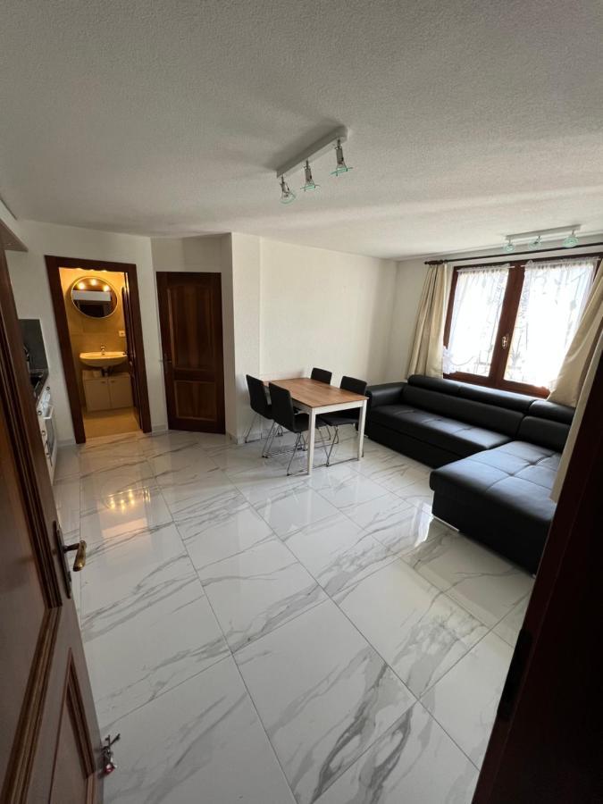 Tiny Apartment With Amazing View, Garden & Terras Schattdorf Buitenkant foto